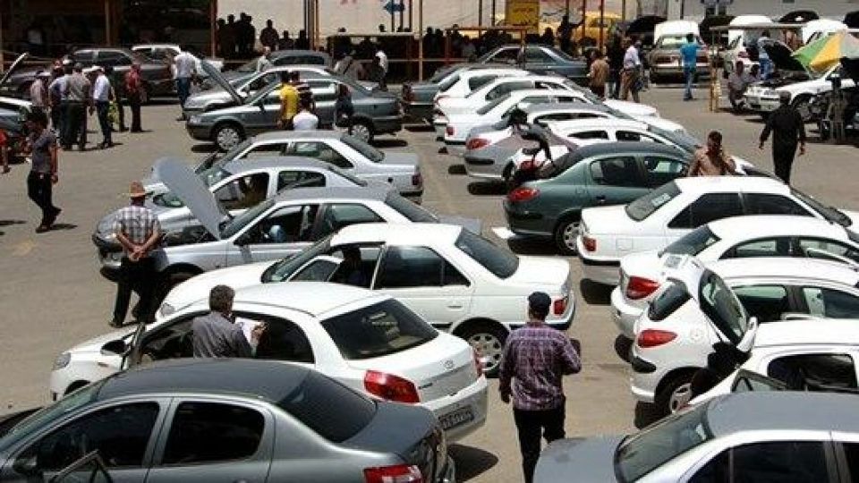 نگرانی خریداران خودرو از گرانی شب عید آنها را روانه بازار کرد